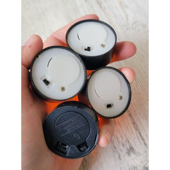 Black LED candle set Halloween home decor - Picture 4 of 4